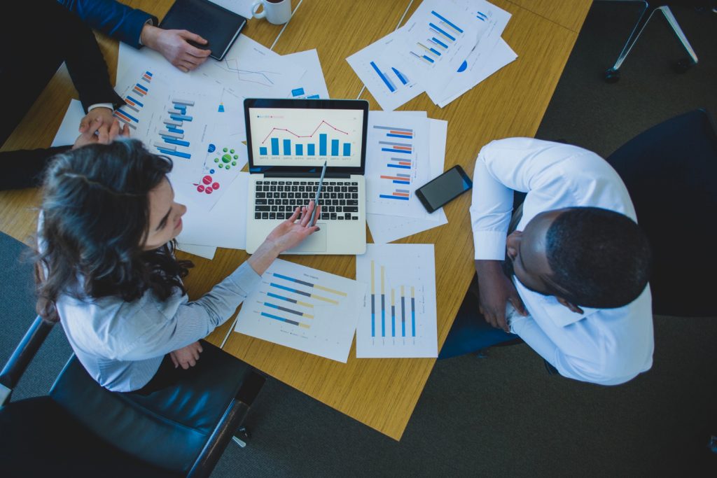 When Should You Hire a Market Research Firm?